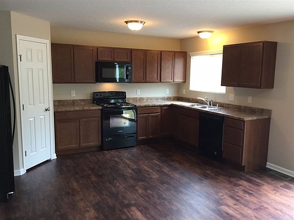 5th image of 8553 Beechwood Ct
