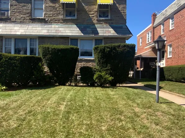 915 E McPherson St, Philadelphia, PA 19150