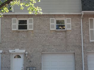 1266 Village Ln #12, Pottstown, PA 19464