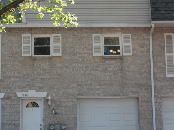 1266 Village Ln #12, Pottstown, PA 19464