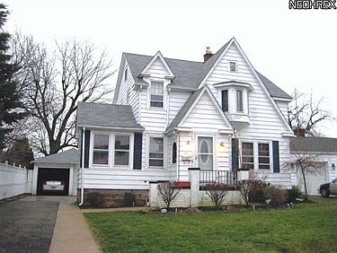 2nd image of 131 Chalmers St
