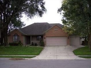 1220 McGovern Dr, Troy, OH