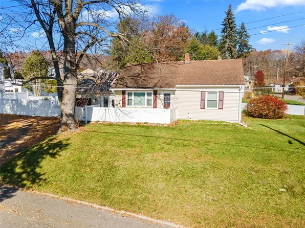 815 Tyler St, Johnson City, NY 13790