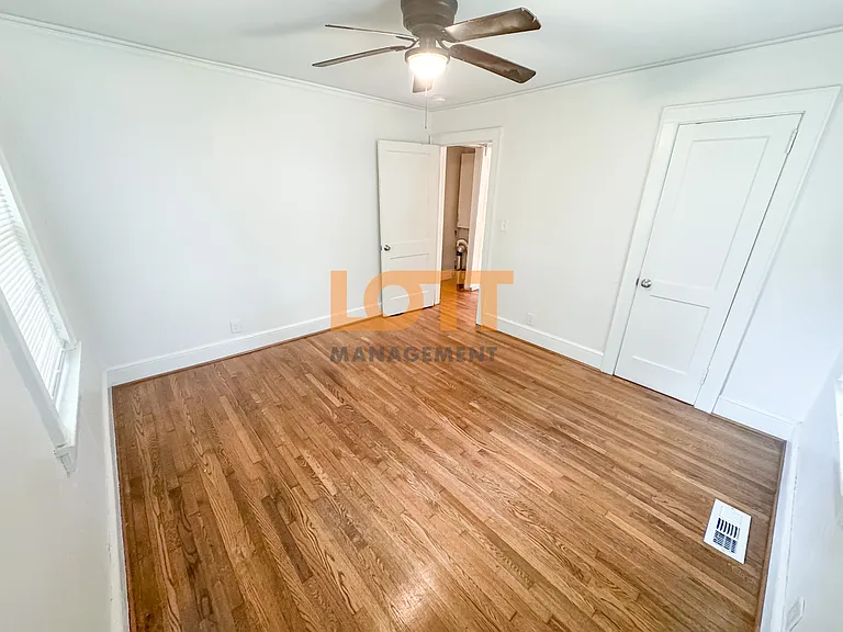 110 Pleasant Ridge Ave — Photo 12