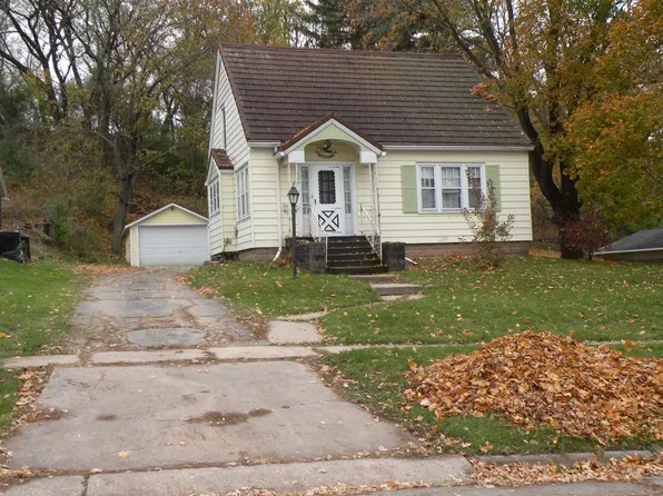 429 State St, Ripon, WI 54971