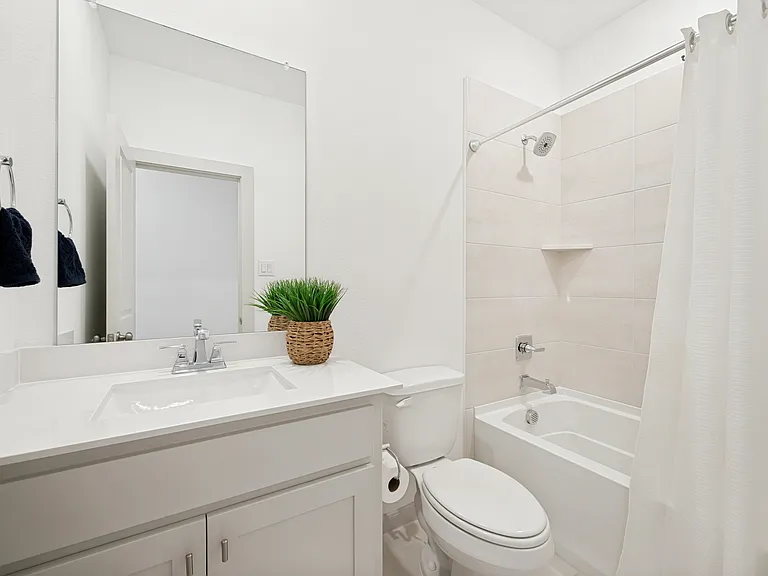 1240 Crescent Ln — Photo 8