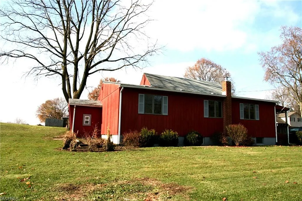 4659 Lindford Ave NE photo 1