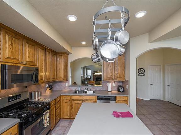 2nd image of 86 Bridgewood Dr