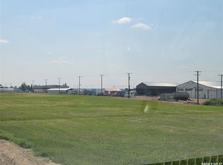 5504/5506/5508 46th St, Macklin, SK S0L2C0