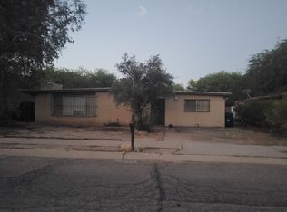 7062 E 45th St, Tucson, AZ 85730