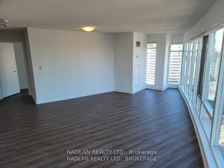 210 Victoria St #3901 — Photo 6