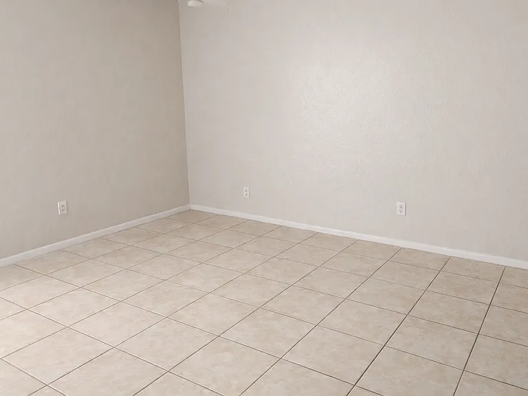 4777-3 Orange Grove Blvd — Photo 11