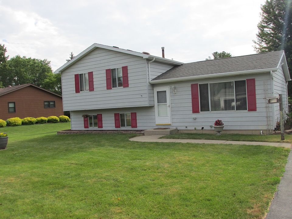 1st image of 38729 N Pine Ave