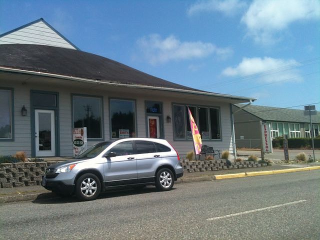 2nd image of 1320 Oregon St