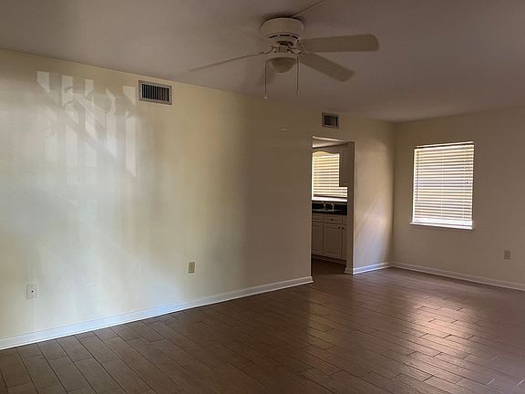 5th image of 215 Orangeview Ln #H9