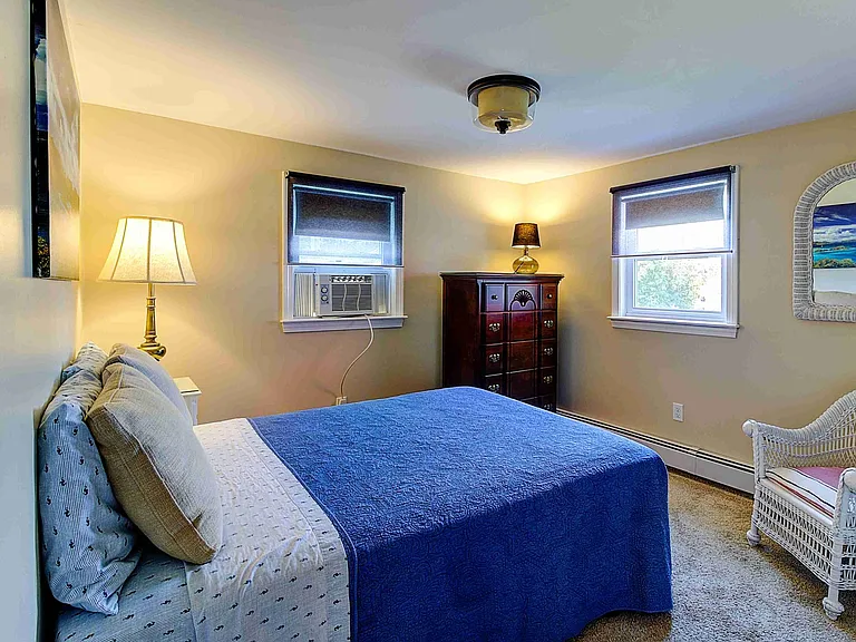 262 Riverside St — Photo 10