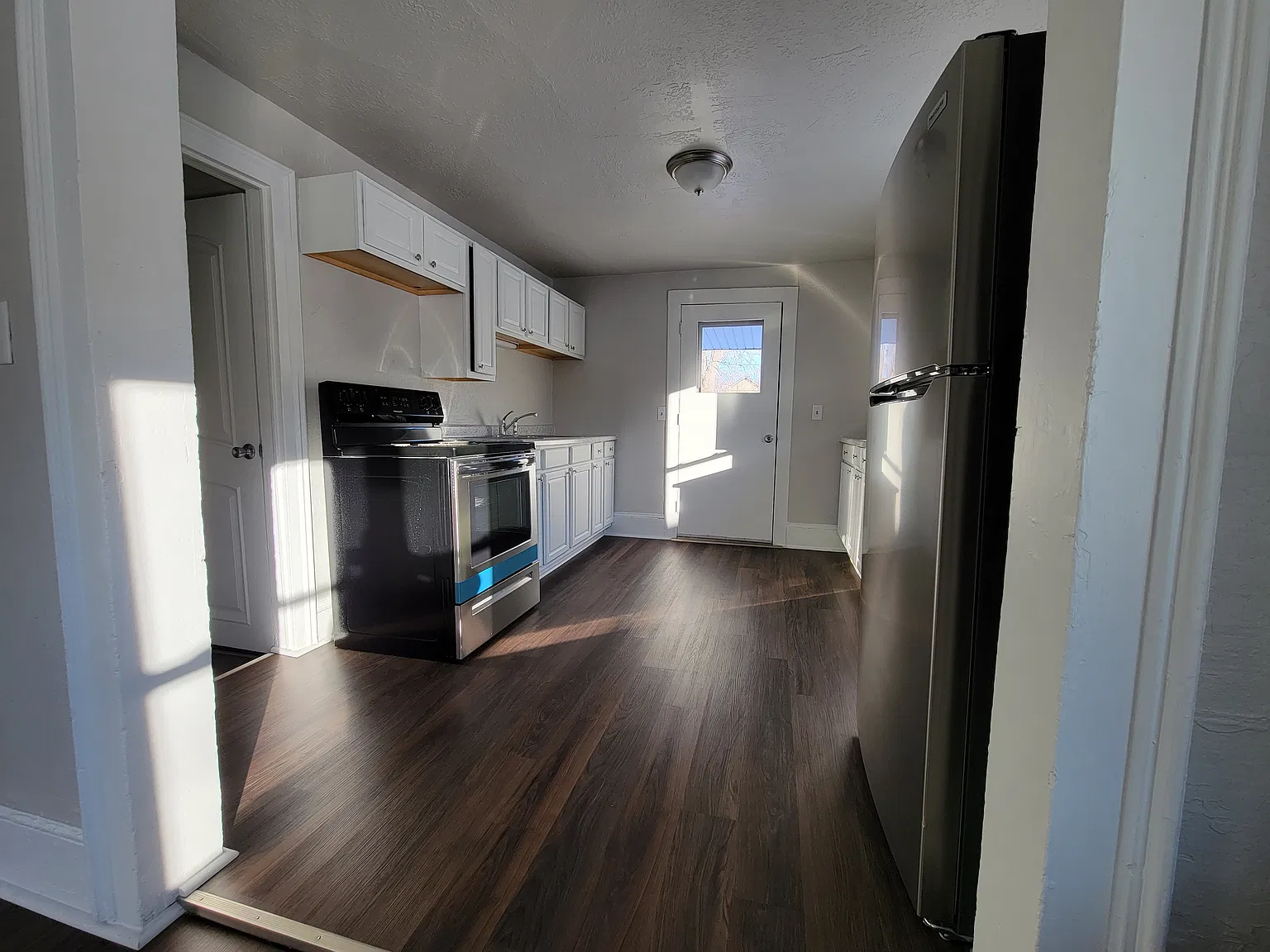 542 N. Superior St — Photo 4