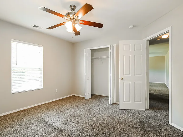 12034 Red Leaf Dr — Photo 12