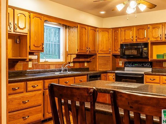 5th image of 4513 Cherrywood Ln