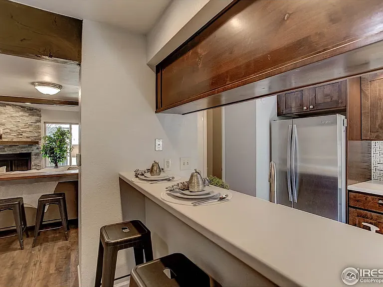 2978 Shady Holw W — Photo 2