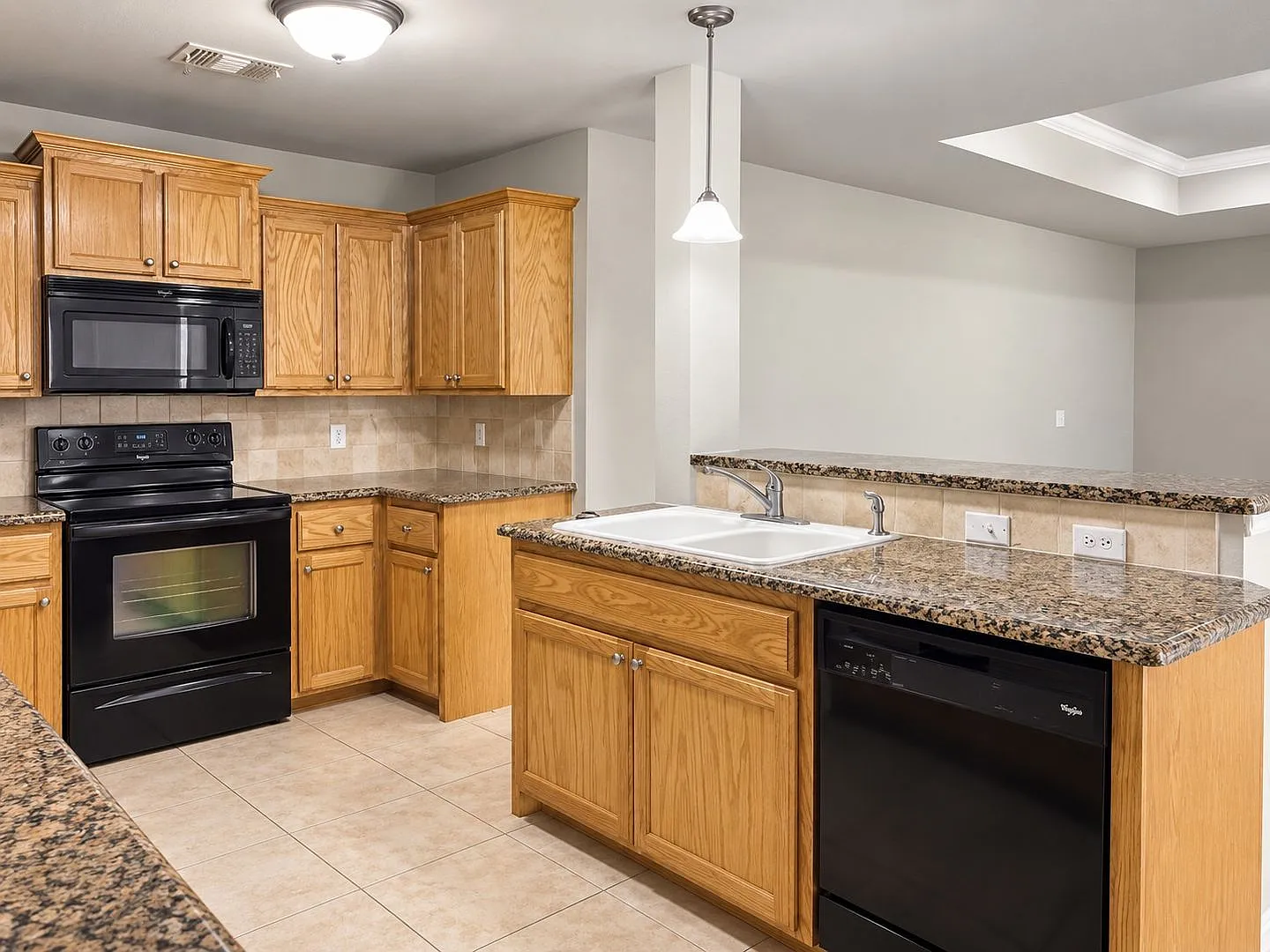 2806 Steves Way — Photo 3