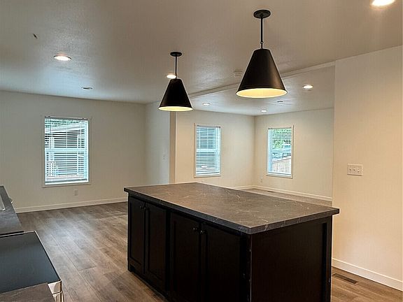 4th image of 21402 119th Street NE