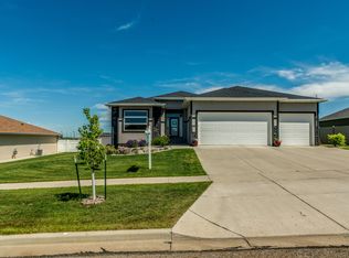 4413 Normandy St, Bismarck, ND 58503