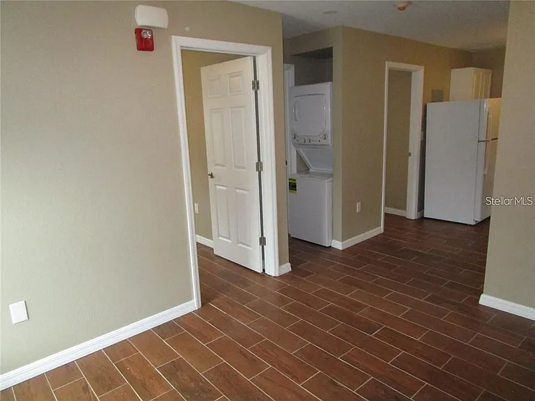 1002 E McDonald Ave #3 — Photo 5