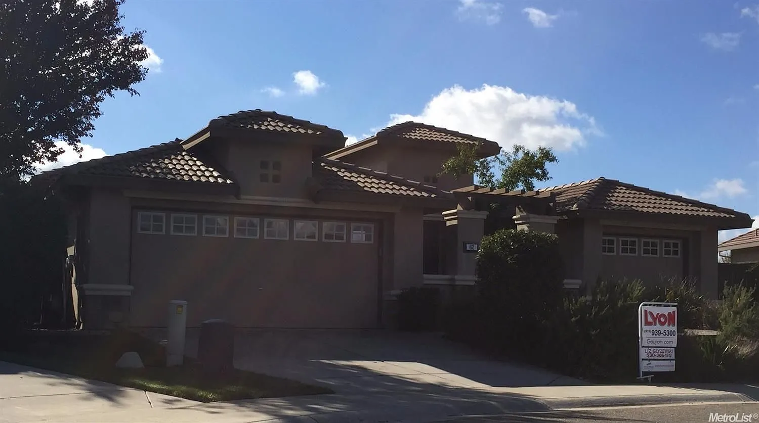62 Strata Ct photo 1