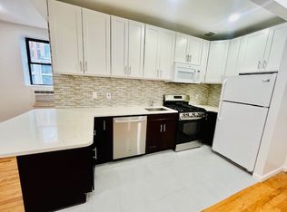 698 10th Ave #5D, New York, NY 10019