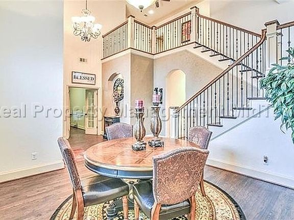5th image of 3800 Park Valley Ct