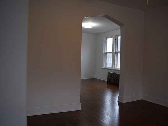 4th image of 7249 S Campbell Ave #1B