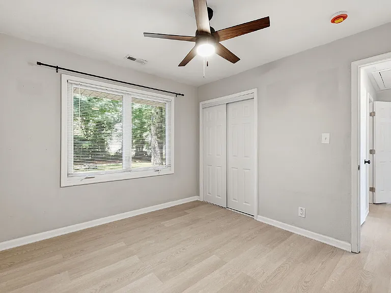 24 Warren Dr — Photo 20