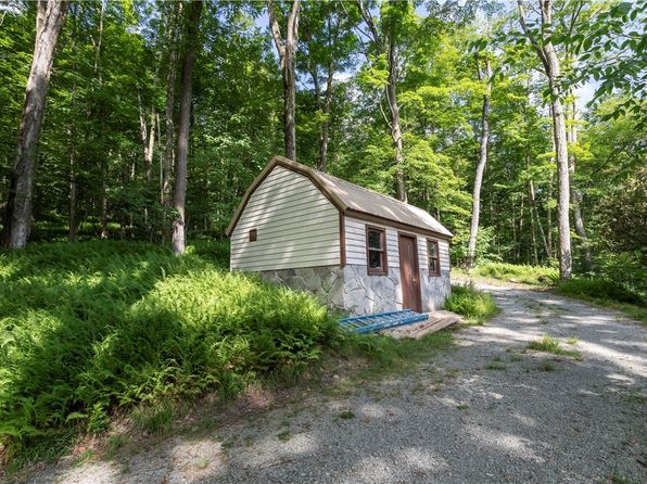 102 Snee Ln, Champion, PA 15622