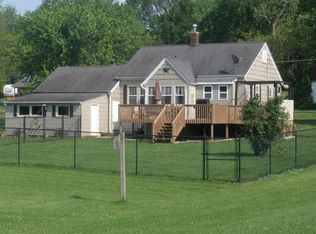 708 N Bluff St, Albany, IL 61230