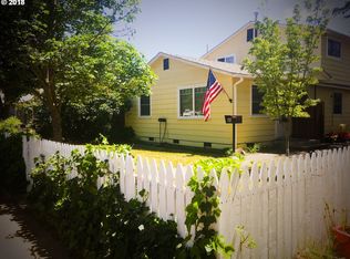 733 SW L St, Grants Pass, OR 97526