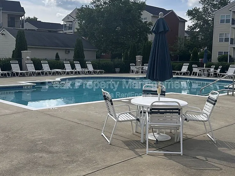 801 Virginia Center Pkwy — Photo 39