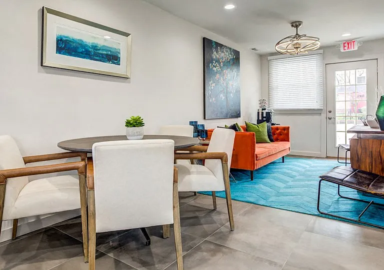 The View Apartments St Charles — Photo 18