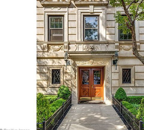 2nd image of 1366 N Dearborn St APT 7B