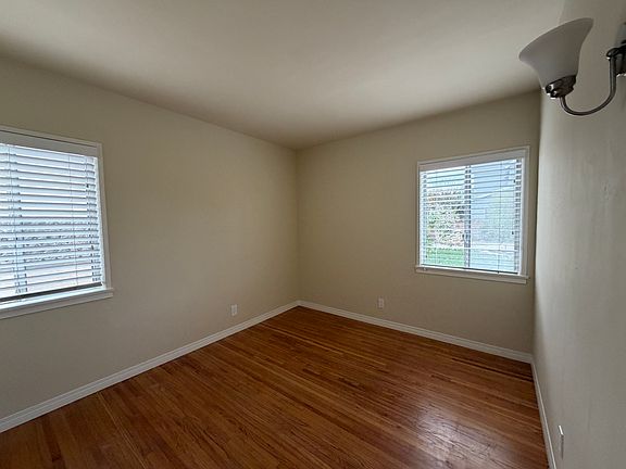 4th image of 313 Woodland Dr