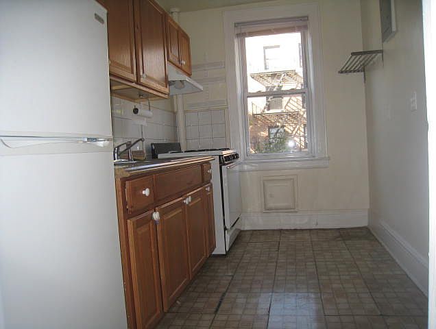 2nd image of 34-07 33rd St #Dd5