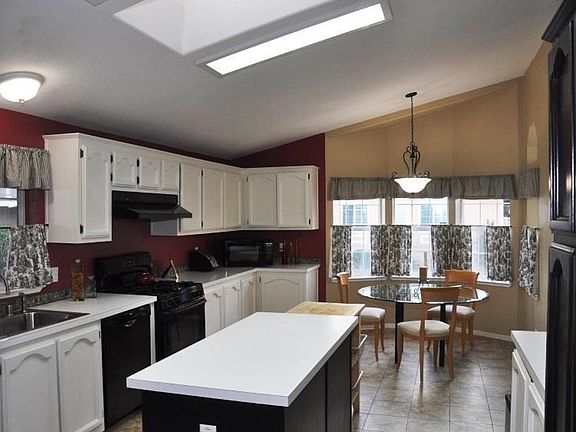 4th image of 3139 Oakbridge Dr #3139