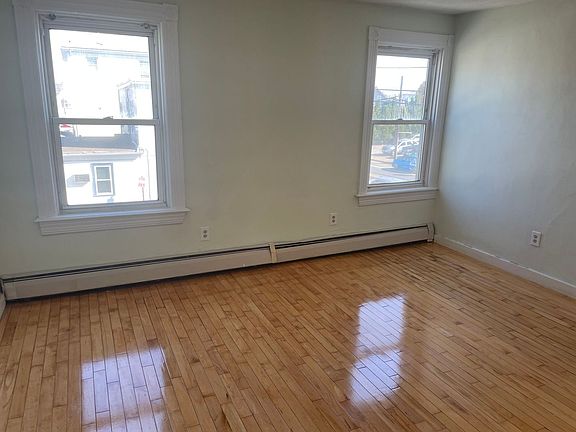 5th image of 524 Central Ave #2F