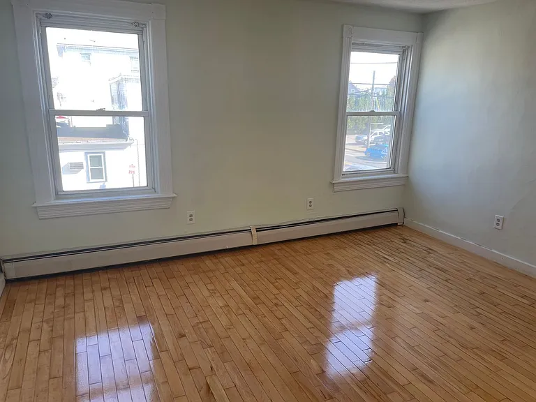 524 Central Ave — Photo 5
