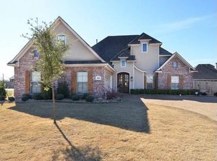 494 Brompton Ln, Bossier City, LA 71111