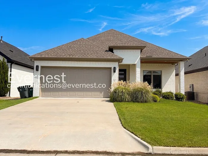 16 Short Leaf Ln