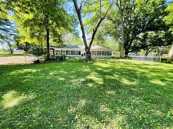 5th image of 514 Flower Lane Dr