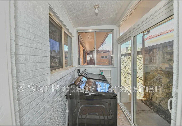 3030 Aurora Ave — Photo 47