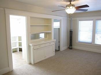 2nd image of 986 E Main St APT 107