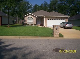 225 Primrose Dr, Dothan, AL 36303